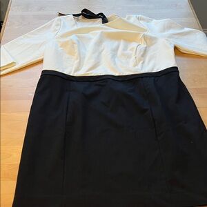 Jennifer Lopez 20w Kohls black and white dress